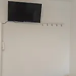 - Geisweid Work And Neu Modernisiert 2 Schlafzimmer Badezimmer Balkon Apartmán