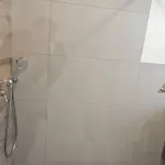 - Geisweid Work And Neu Modernisiert 2 Schlafzimmer Badezimmer Balkon Siegen
