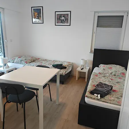 - Geisweid Work And Neu Modernisiert 2 Schlafzimmer Badezimmer Balkon Apartmán Siegen
