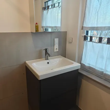 - Geisweid Work And Neu Modernisiert 2 Schlafzimmer Badezimmer Balkon Apartmán Siegen
