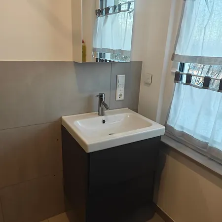 Apartmán - Geisweid Work And Neu Modernisiert 2 Schlafzimmer Badezimmer Balkon Siegen