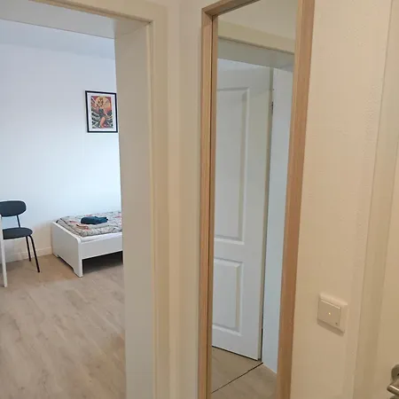 - Geisweid Work And Neu Modernisiert 2 Schlafzimmer Badezimmer Balkon Apartmán *