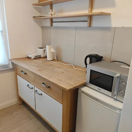 - Geisweid Work And Neu Modernisiert 2 Schlafzimmer Badezimmer Balkon Siegen