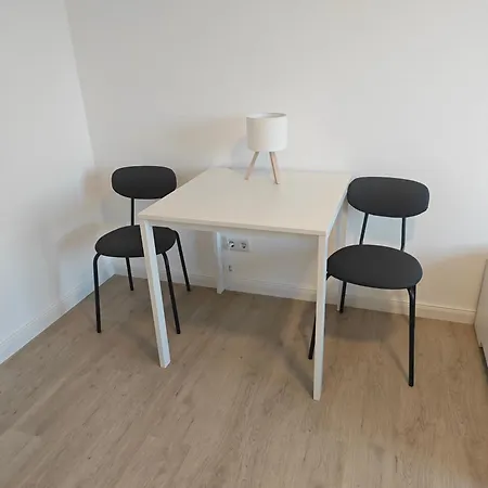 Apartmán - Geisweid Work And Neu Modernisiert 2 Schlafzimmer Badezimmer Balkon *