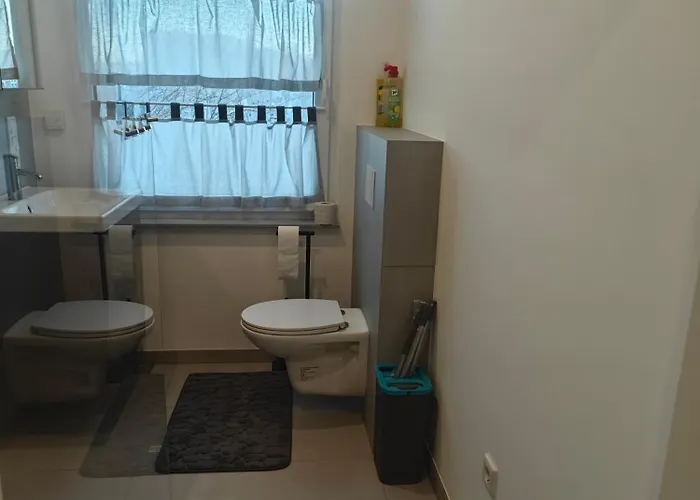 - Geisweid Work And Neu Modernisiert 2 Schlafzimmer Badezimmer Balkon *