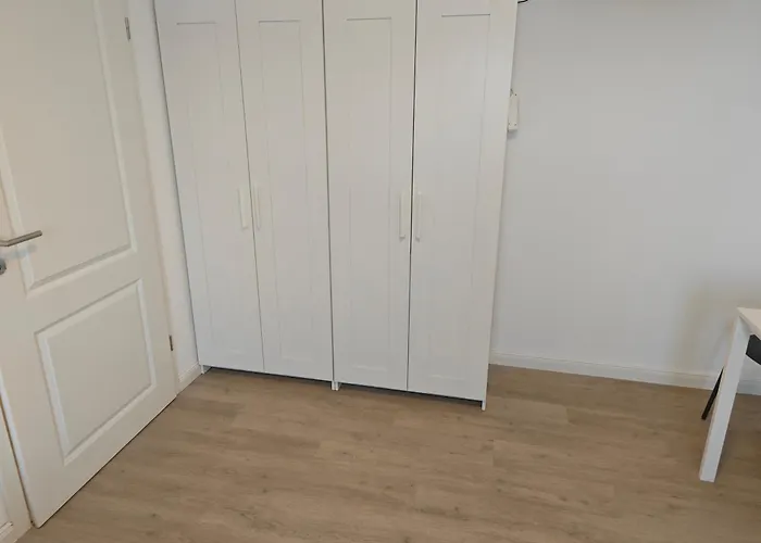 - Geisweid Work And Neu Modernisiert 2 Schlafzimmer Badezimmer Balkon Lägenhet *