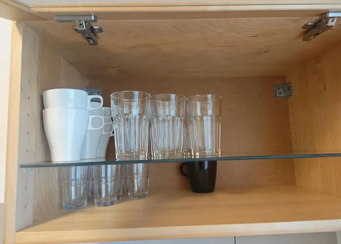 - Geisweid Work And Neu Modernisiert 2 Schlafzimmer Badezimmer Balkon Siegen