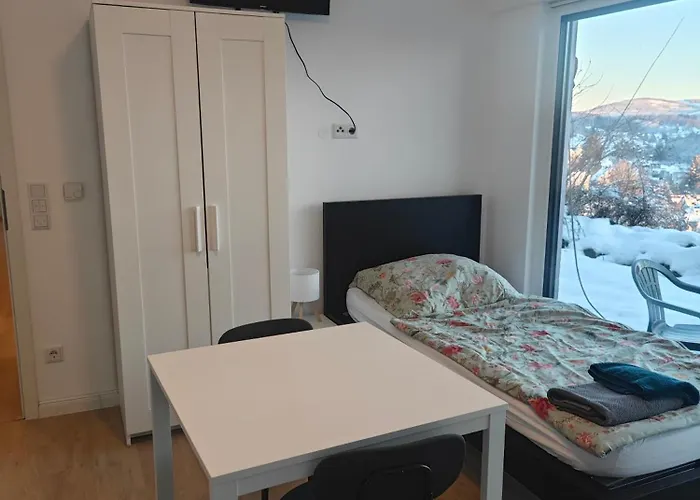 - Geisweid Work And Neu Modernisiert 2 Schlafzimmer Badezimmer Balkon