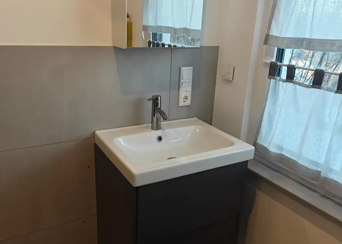 Lägenhet - Geisweid Work And Neu Modernisiert 2 Schlafzimmer Badezimmer Balkon Siegen