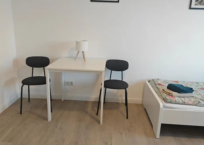 - Geisweid Work And Neu Modernisiert 2 Schlafzimmer Badezimmer Balkon * Siegen