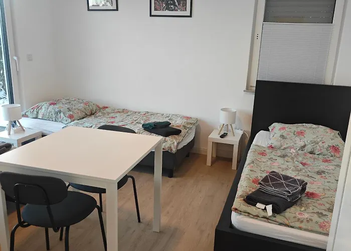 - Geisweid Work And Neu Modernisiert 2 Schlafzimmer Badezimmer Balkon Lägenhet *