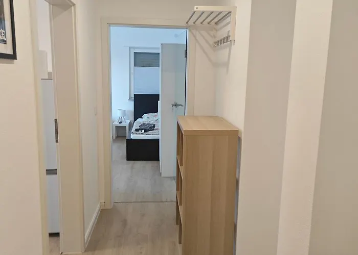 - Geisweid Work And Neu Modernisiert 2 Schlafzimmer Badezimmer Balkon Lägenhet *
