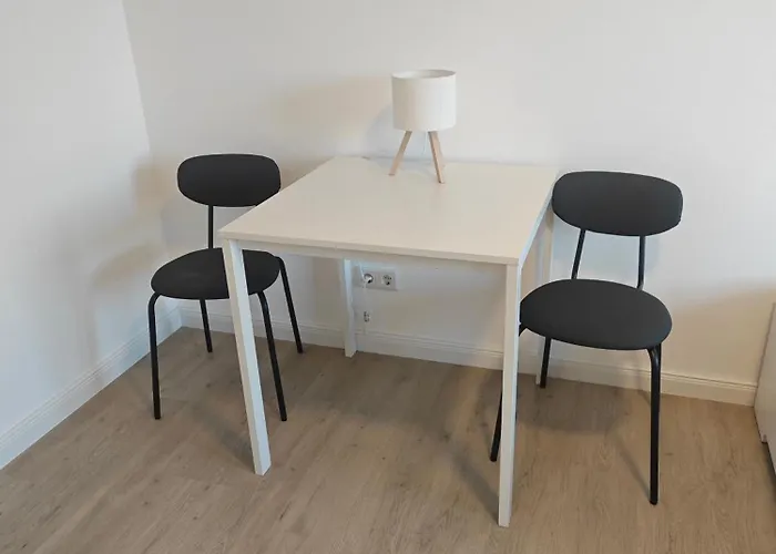 Lägenhet - Geisweid Work And Neu Modernisiert 2 Schlafzimmer Badezimmer Balkon *