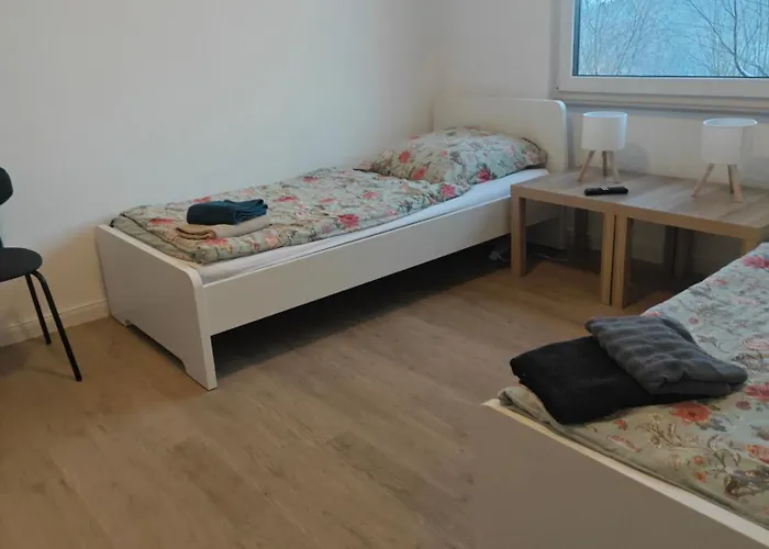 - Geisweid Work And Neu Modernisiert 2 Schlafzimmer Badezimmer Balkon