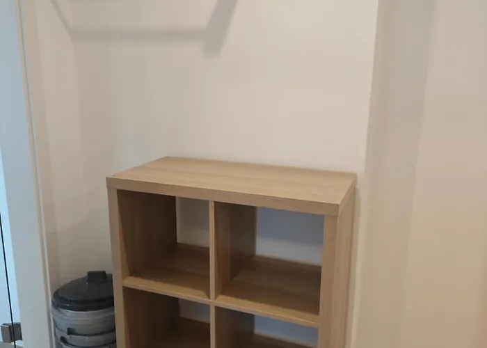 - Geisweid Work And Neu Modernisiert 2 Schlafzimmer Badezimmer Balkon Lägenhet *