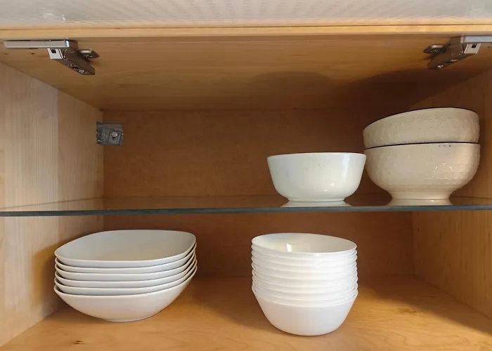 - Geisweid Work And Neu Modernisiert 2 Schlafzimmer Badezimmer Balkon Lägenhet *