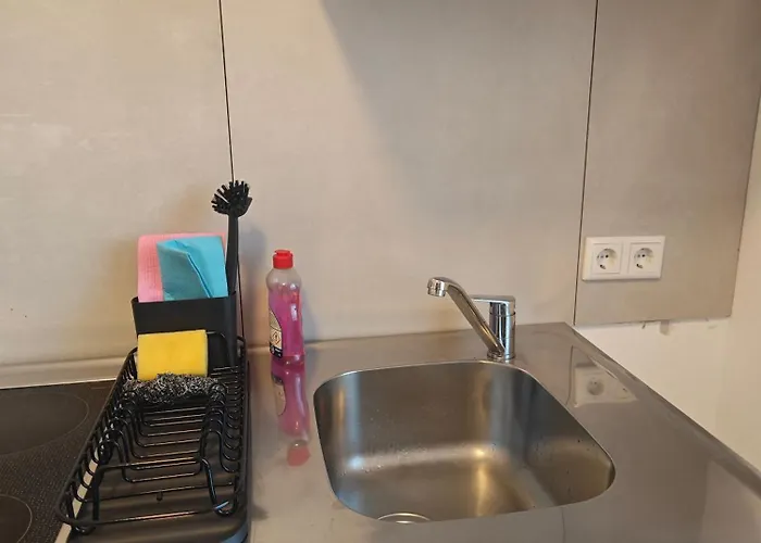 Lägenhet - Geisweid Work And Neu Modernisiert 2 Schlafzimmer Badezimmer Balkon